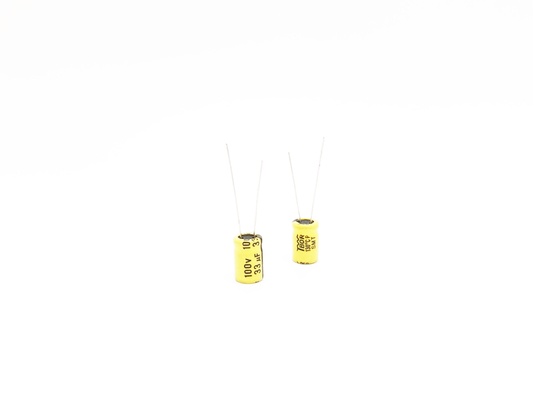 ตัวเก็บประจุอุณหภูมิสูงอลูมิเนียมอิเล็กโทรไลต์สีเหลือง 33UF100V