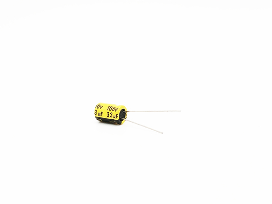 ตัวเก็บประจุอุณหภูมิสูงอลูมิเนียมอิเล็กโทรไลต์สีเหลือง 33UF100V