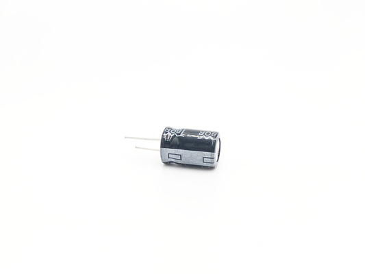 47UF63V ตัวเก็บประจุอลูมิเนียมอิเล็กโทรลีติคขนาดเล็ก 8x12 มม. ความจุขนาดใหญ่