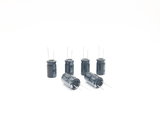 SMR 220UF 50V ตัวเก็บประจุอลูมิเนียมอิเล็กโทรลีติคแบบเรเดียล 10X17MM