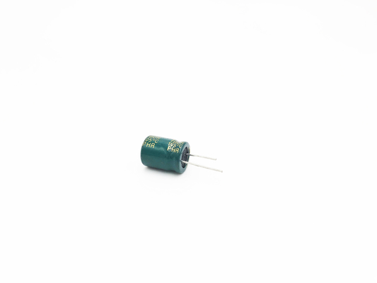 5000 ชั่วโมง 100UF80V ตัวเก็บประจุไฟ LED 10X20MM ISO14001