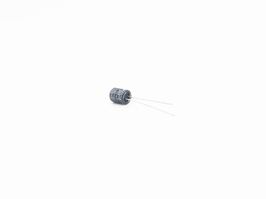 Radial Lead ตัวเก็บประจุขนาดเล็ก 220UF16V 6.3X11mm