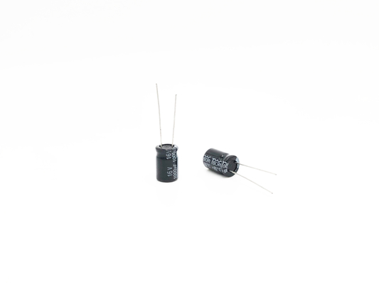 วงจรอุณหภูมิสูงตัวเก็บประจุขนาดเล็ก 1000UF16V 10X16mm