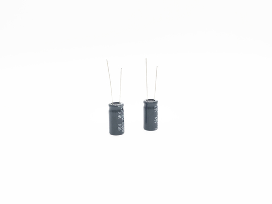 ตัวเก็บประจุอลูมิเนียมอิเล็กโทรลีติคแบบเรเดียลขนาดเล็ก 1500UF 16V