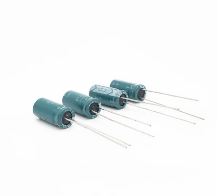 ISO9001 8X16MM ตัวเก็บประจุอลูมิเนียมอิเล็กโทรไลต์เรเดียล 10UF200V